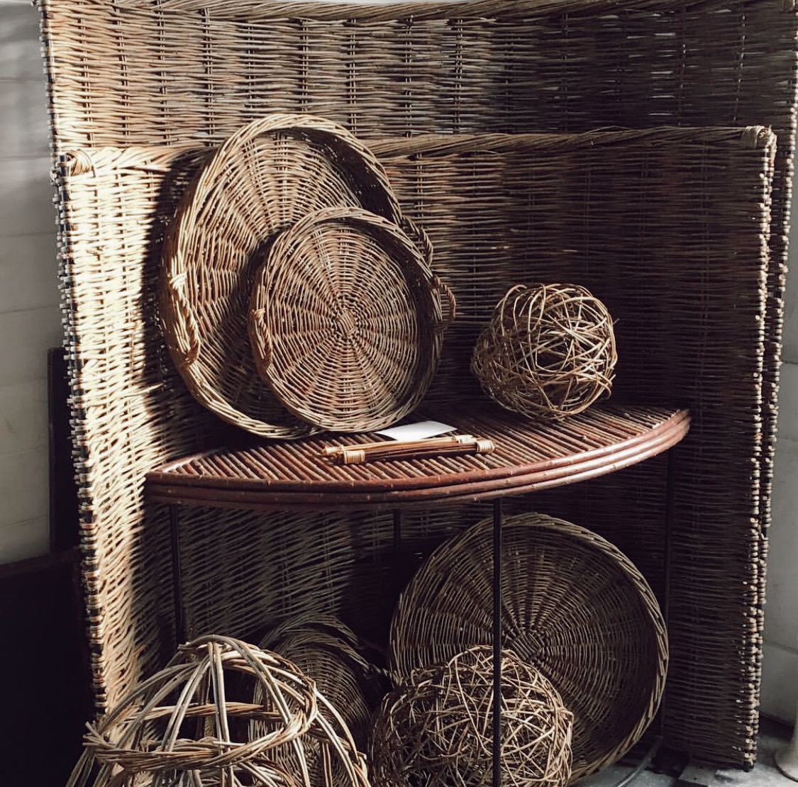 In the Garden | Art: Bespoke Willow by Jay Davey
