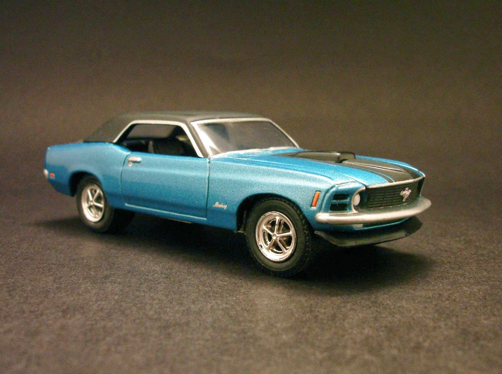 Diecast Hobbist: 1970 Ford Mustang Coupe