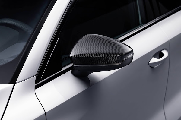 Audi A3 Sportback ganha versão híbrida plug-in com 245 cv