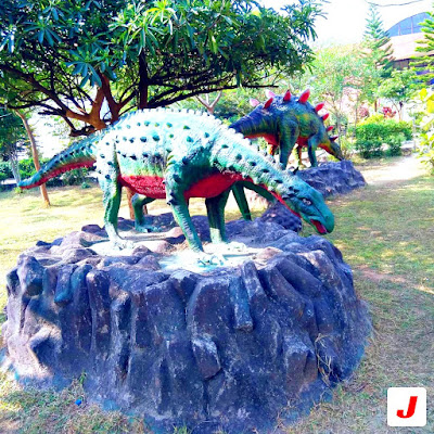 Dynasaur statue ,ranchi science centre, Jharkhandblogs Dynasaur statue ,ranchi science centre, Jharkhandblogs