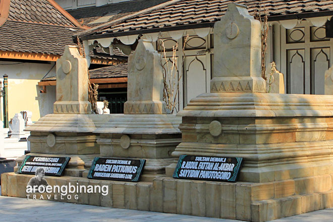 makam raja-raja demak