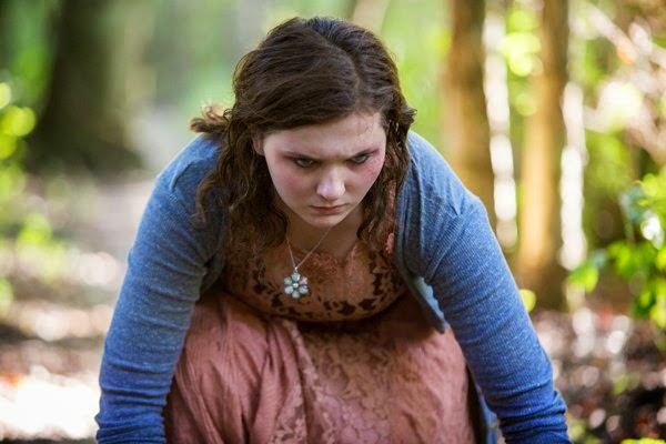 Geekmatic Abigail Breslin Behind The Zombie Named Maggie 