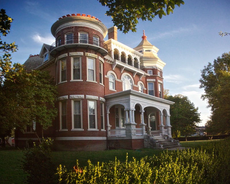 The Digital Research Library of Illinois History Journal™ The History