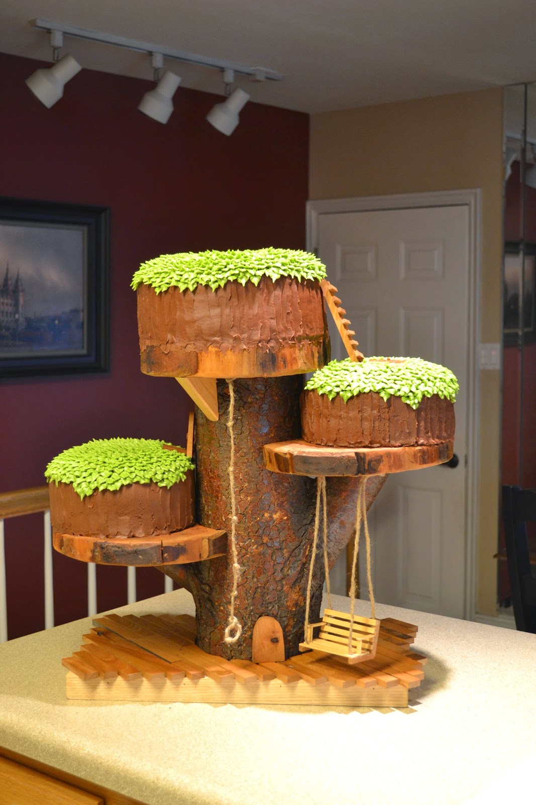 T cakes Treehouse Cake