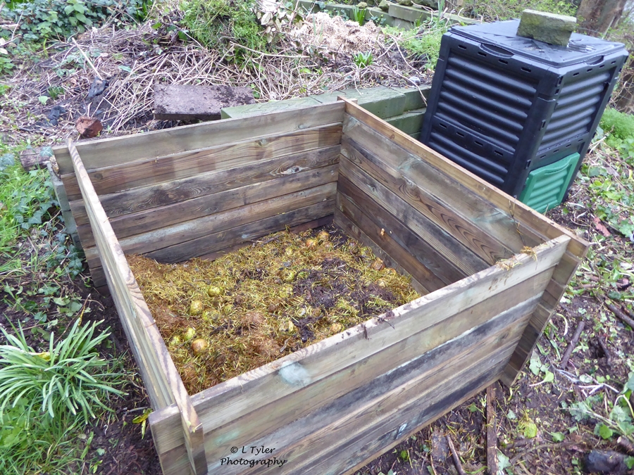 The Balancing Kiwi Building a Compost Bin.