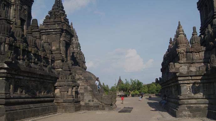 Candi Prambanan Sejarah Proses Pemugaran Yang Panjang Theindonesiaadventure Com