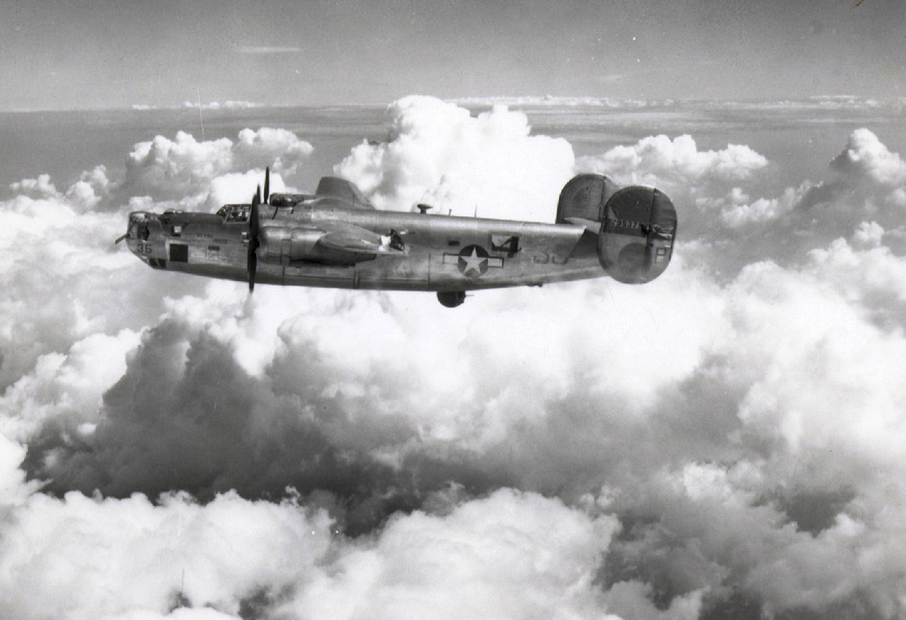 El último vuelo del B-24 liberator "Extra joker" .