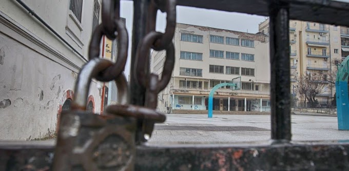 Καθηγητής ΕΚΠΑ: Όχι στο άνοιγμα των σχολείων 