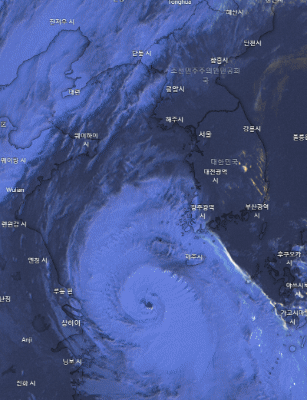 위성사진으로 본 태풍 바비 - 꾸르