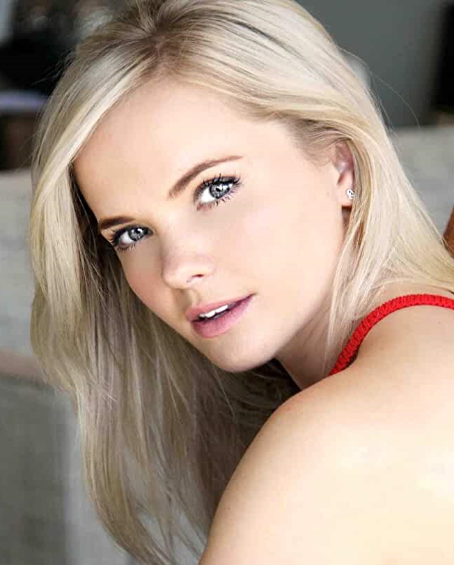 Emma Cam (Actress) Biography, Age, Height, Weight, Family, Movies, TV