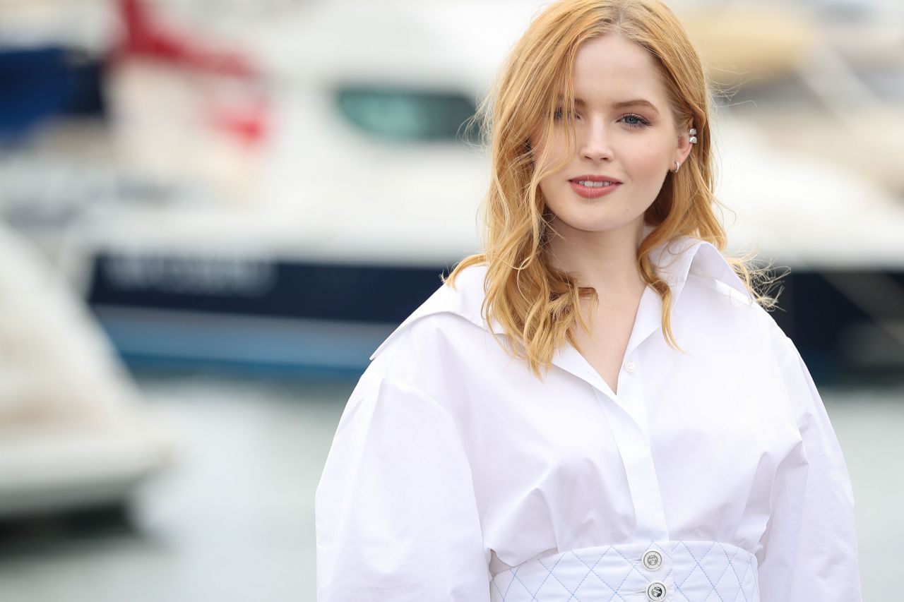 Ellie Bamber - "Les Miserables" Photocall for 2018 MIPCOM in