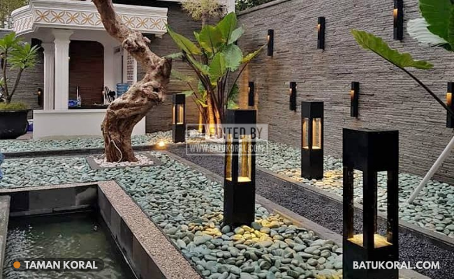 Taman Kering Batu Koral dan Lampu taman yang Elegant ~ JUAL BATU ALAM