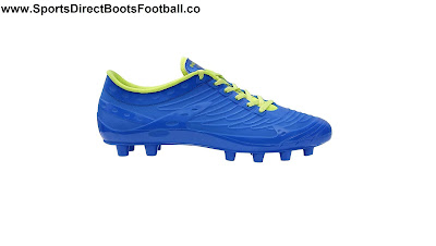 nivia dominator football shoes