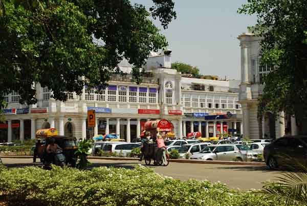 Round trip: Connaught Place, Shopping place in New Delhi
