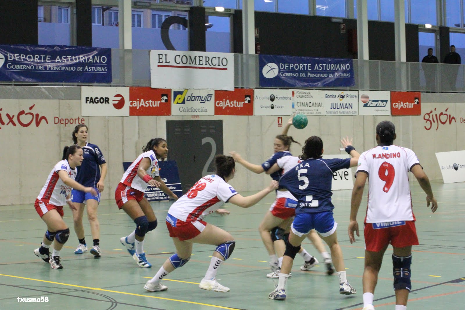 txusma58 3ª tanda de fotos Gijón & Elda balonmano femenino
