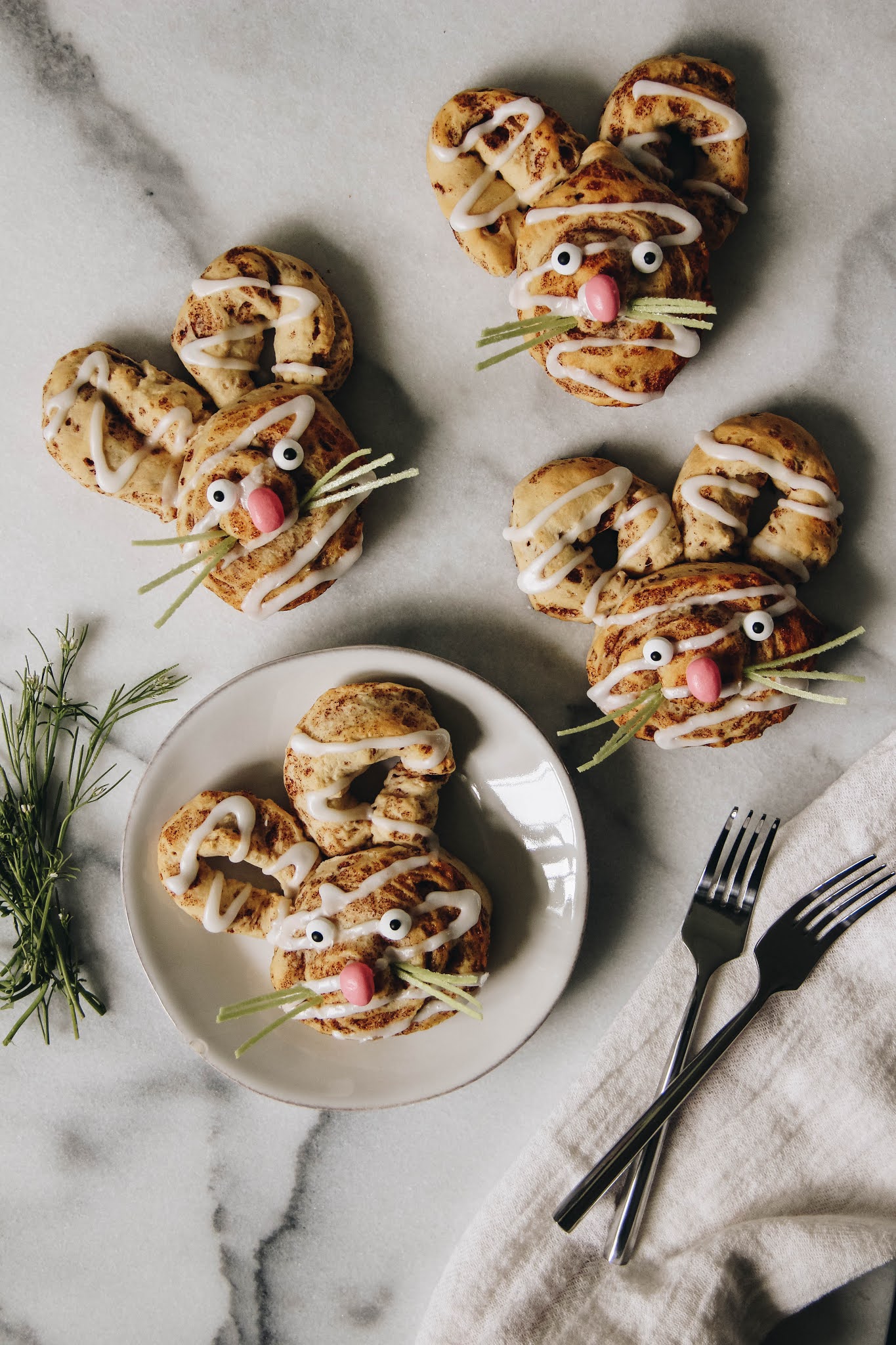Cinnamon Roll Bunnies Home On Oak
