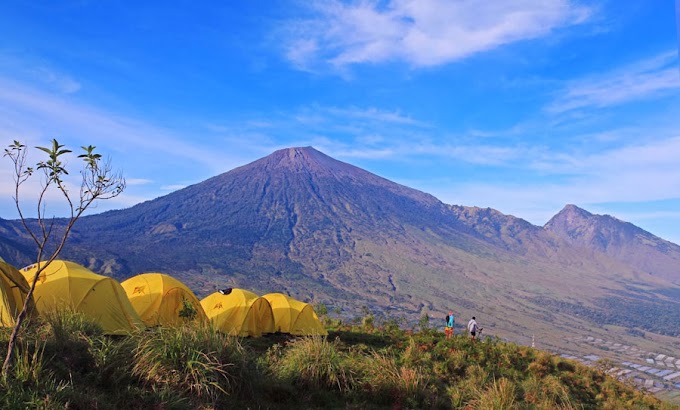 Hiking Pergasingan Hill Sembalun