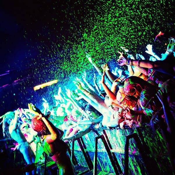Splattertour Neon Paint Party News article