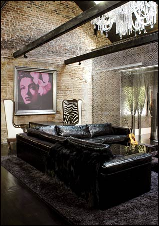 Mira esta casa en ruinas. Lo que esconde en su interior es FASCINANTE