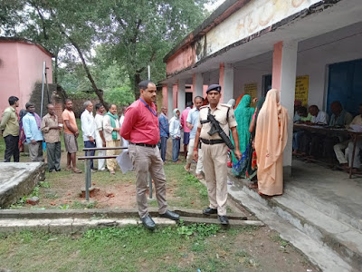 GAYA- 4th Phase Panchayat Election Today: गुरुआ तथा कोंच प्रखंड में आज चौथे चरण का हो रहा है मतदान, कड़ी सुरक्षा में मतदान जारी, In Gurua and Konch block, today the fourth phase of voting is going on, Polling underway under tight security, DM, SSP, AnjNewsMedia
