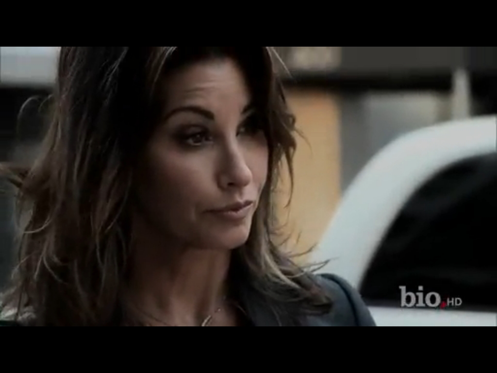 Gina Gershon fan site Gina Gershon on The Haunting Of S01E08 (20121222)