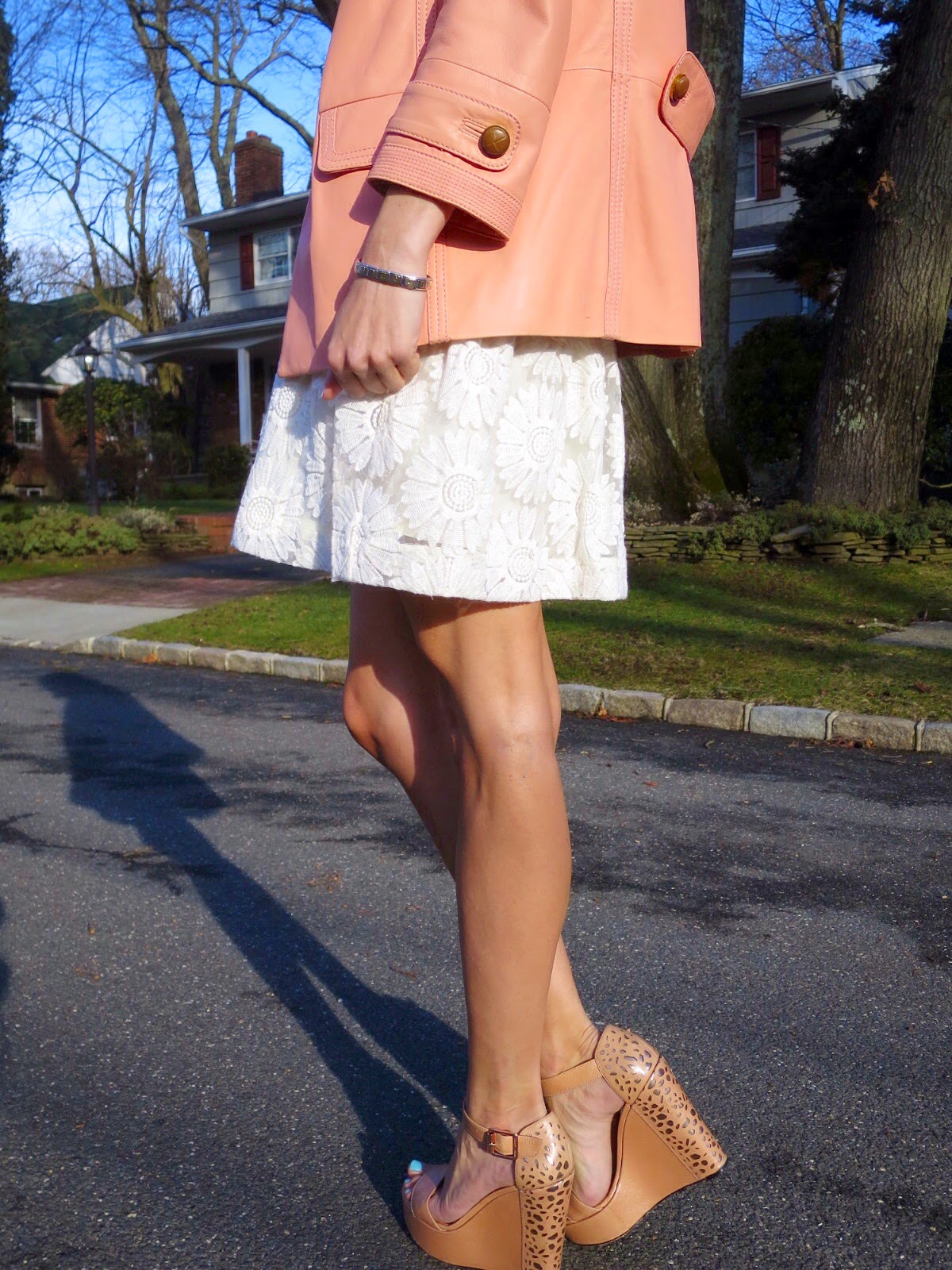 vince camuto pink wedges