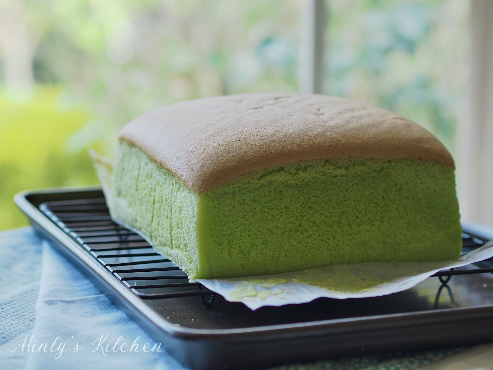 Minty's Kitchen Pandan Cotton Sponge Cake