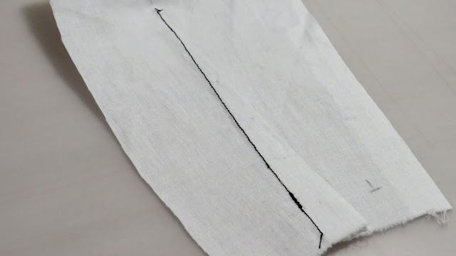 Pinza planchada hacia un lado