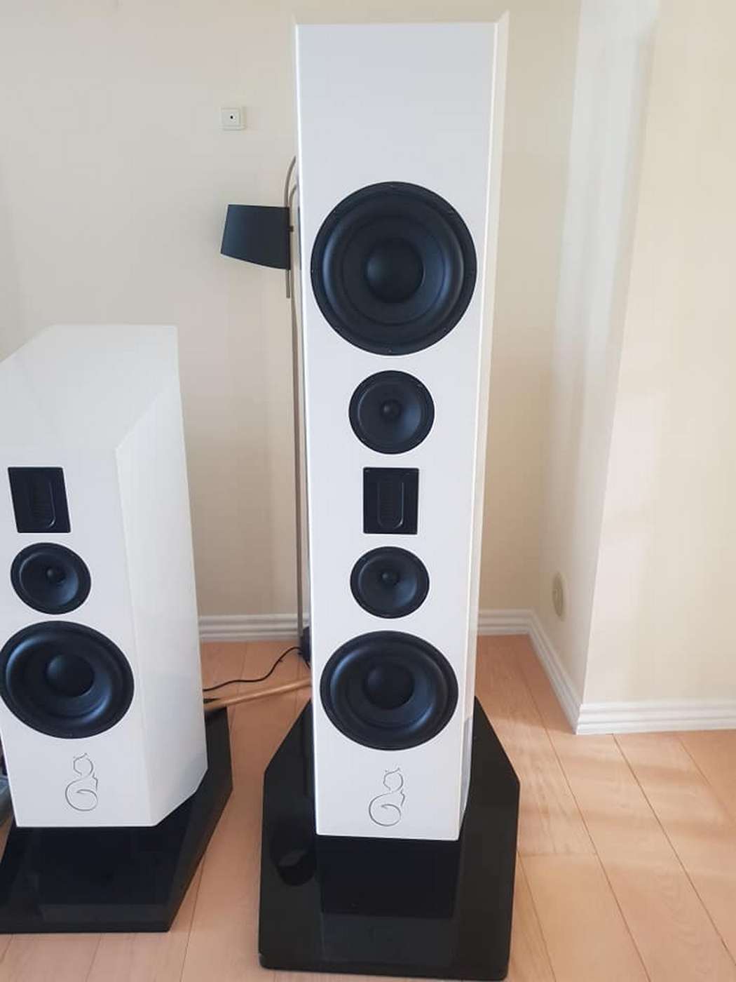 Wizard High-End Audio Blog: Danish Audio Design Pearl & Sapphire speakers