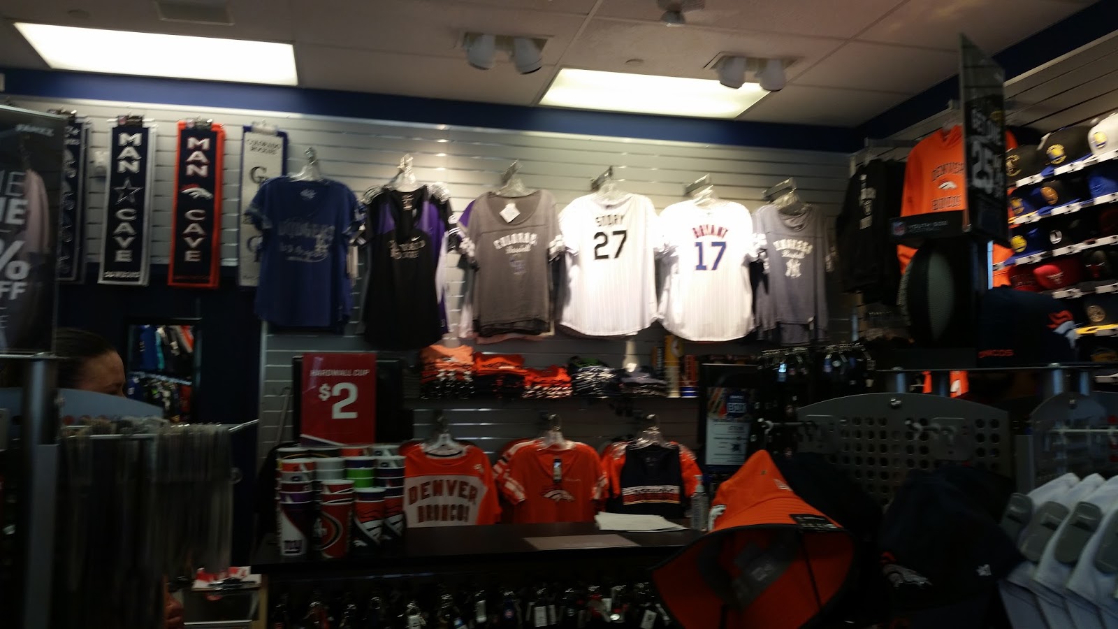 Jade's World Fanzz sports store