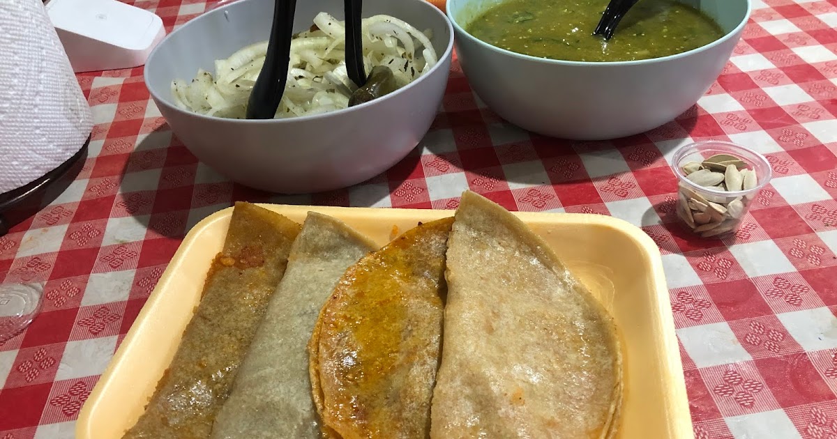 Smokin' Chokin' and Chowing with the King Tacos de Canasta in Chicago