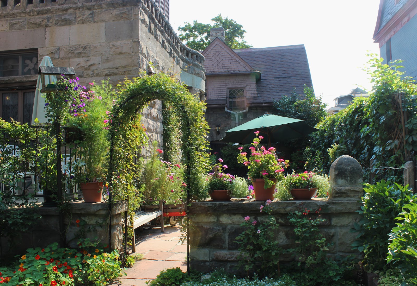 A Very Good Life Historic Denver Castle Marne Bed and Breakfast