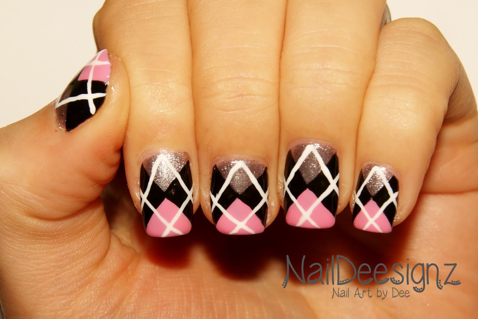 Argyle Nail Art: 70+ Stylish Designs for 2021 - wide 3
