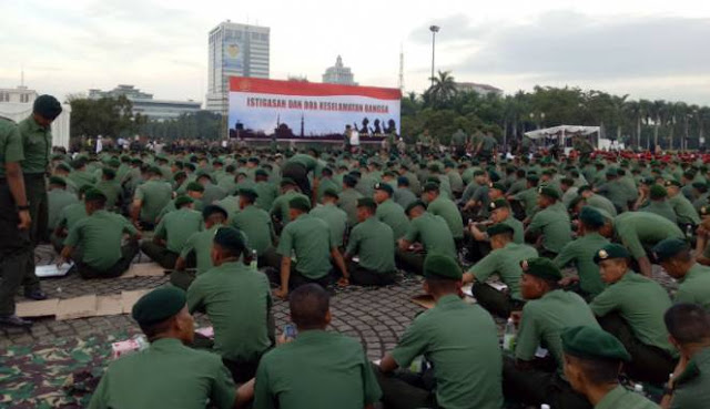 Panglima TNI Beserta Ribuan Personel Keamanan Lain Hadiri Istighosah dan Doa Bersama Di Area Monas