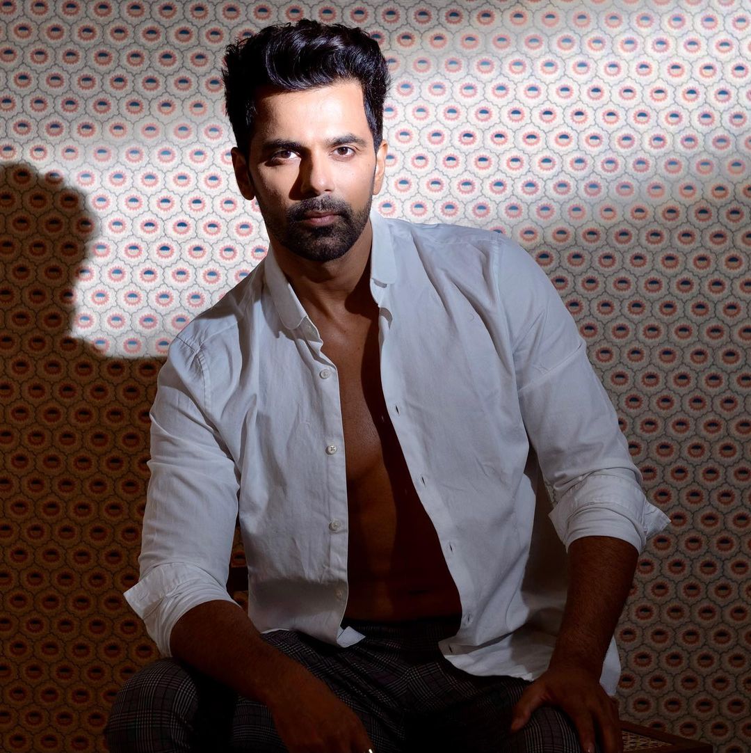 Shirtless Bollywood Men: Anuj Sachdeva in 2021: Still hot. Still cute ...