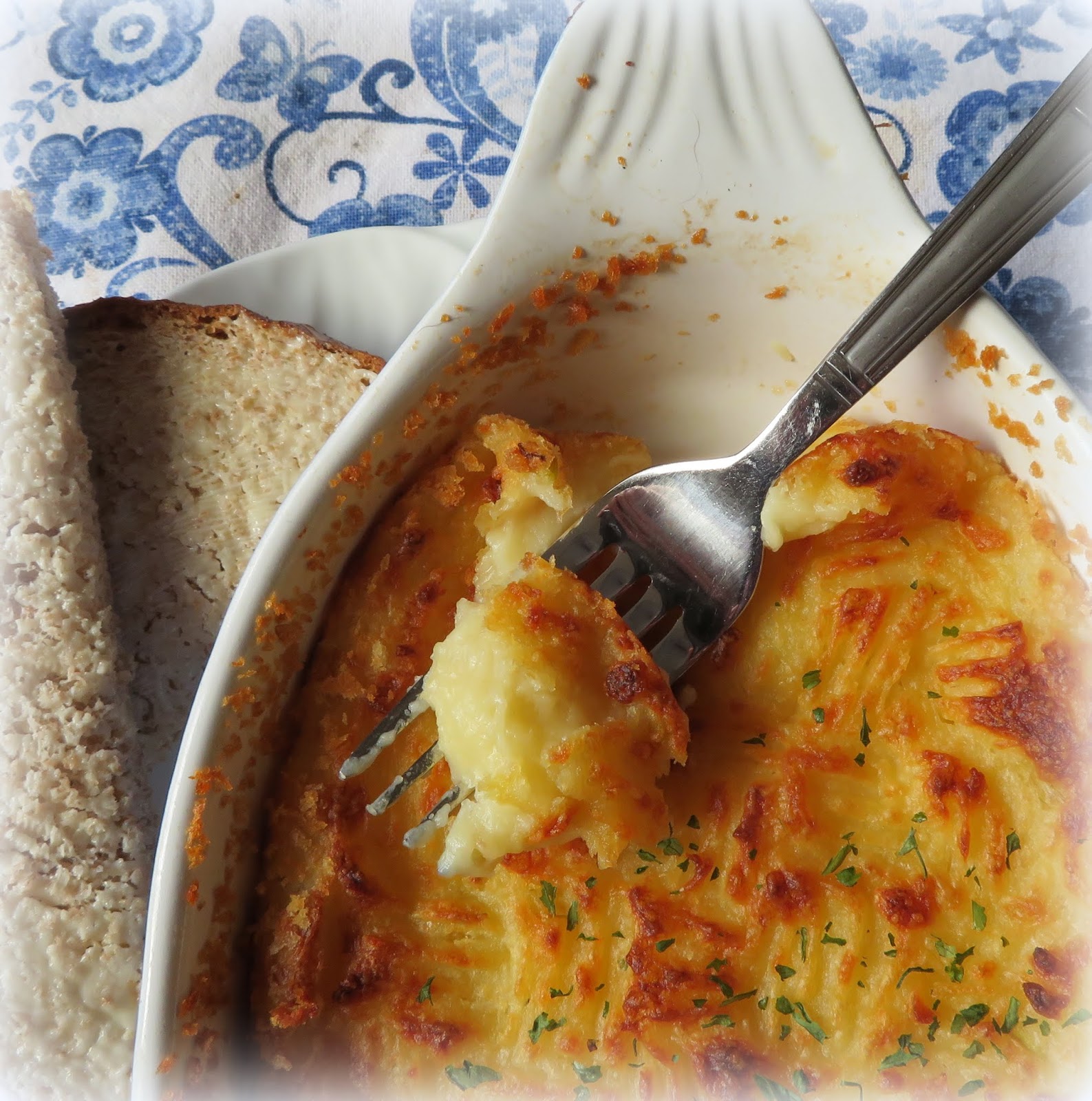 Potato Pie Potato pie, Recipes, Savory potato