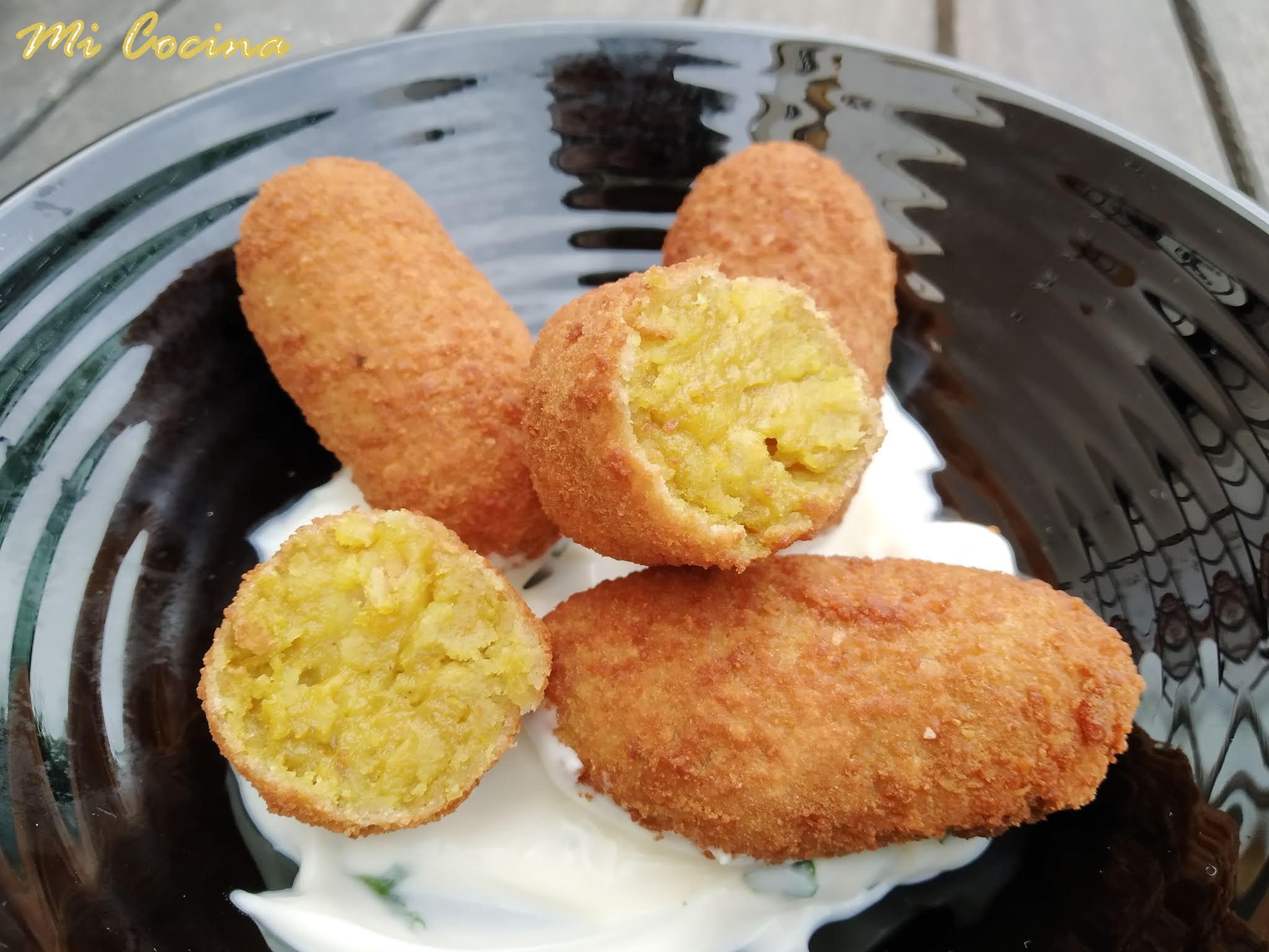 CROQUETAS DE LANGOSTINOS CON LECHE DE COCO Y CURRY DE MADRÁS.