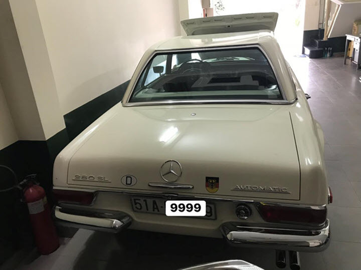 Xe hiếm Mercedes 280 SL hơn 50 năm tuổi tại Việt Nam