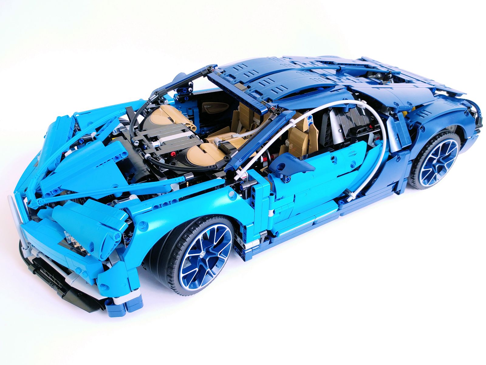 skive Ham selv Veluddannet LEGO® Technic set review: 42083 Bugatti Chiron | New Elementary: LEGO®  parts, sets and techniques