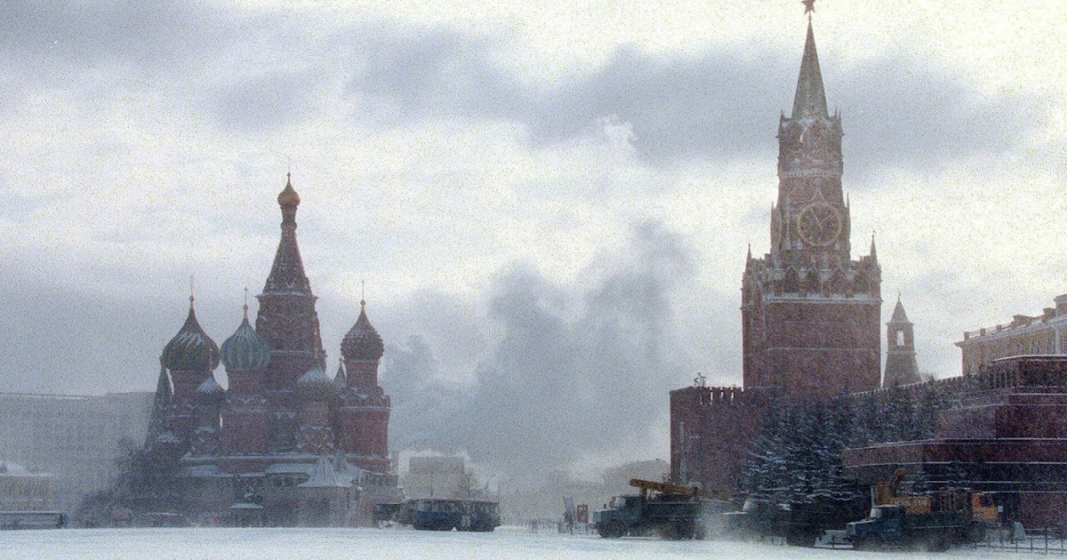 Красная площадь в снегу