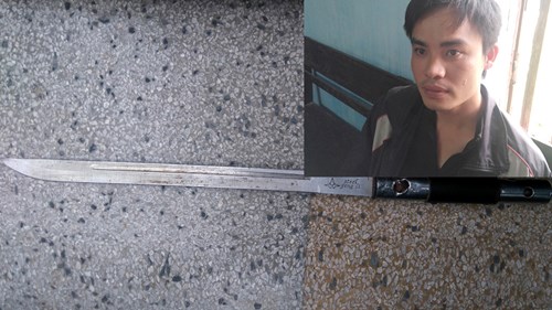 Giải cứu bé gái 5 tuổi bị thanh niên kề dao vào cổ