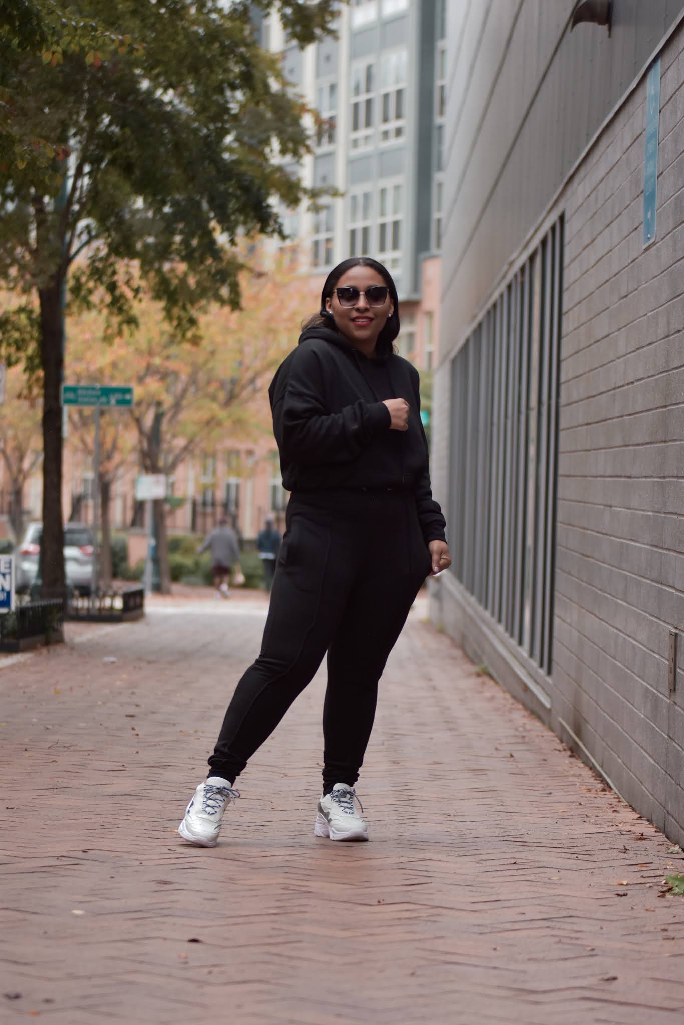 black joggers outfit