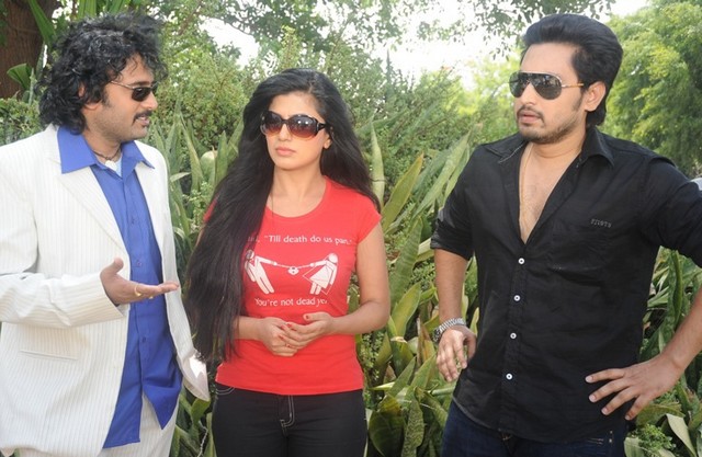 Red Hot Aarthi Puri Sangatana Movie Muhurat Photos