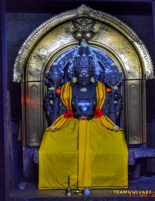 Sri Bhuvaraha Narasimha Swamy Temple, Halasi Sri Bhuvaraha Narasimha Swamy Temple, Halasi