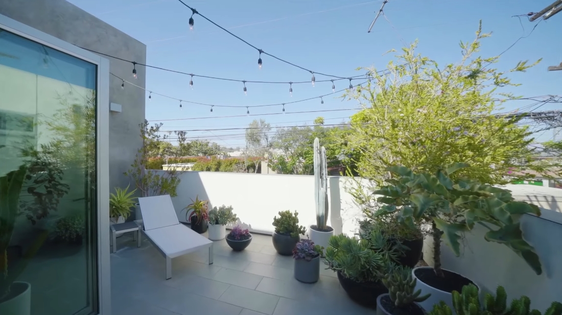 Tour 248 Bernard Ave, Venice, CA vs. 33 Interior Design Photos