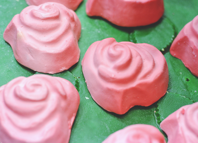 Lush Roses All The Way Soap