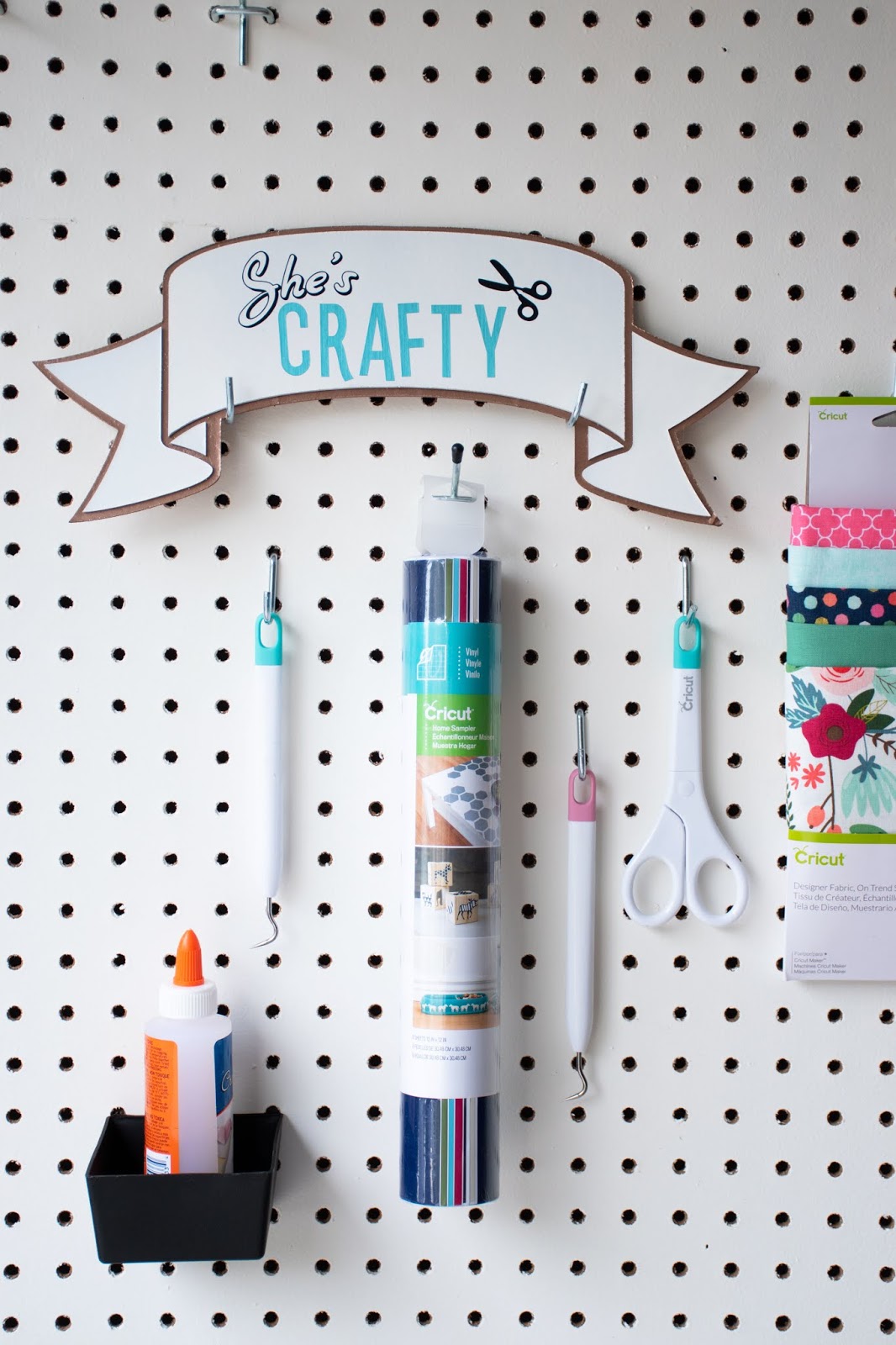 Woman in Real Life She's Crafty DIY Chipboard Sign and How To Use The