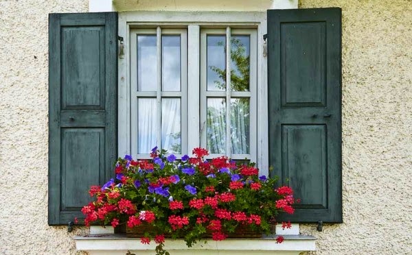 Shutters in wood &#8211; protection and style!