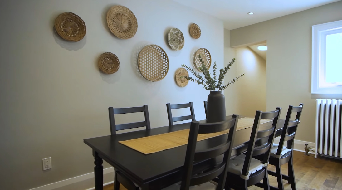 22 Interior Design Photos vs. 29 Springdale Blvd, Toronto Luxury Home Tour