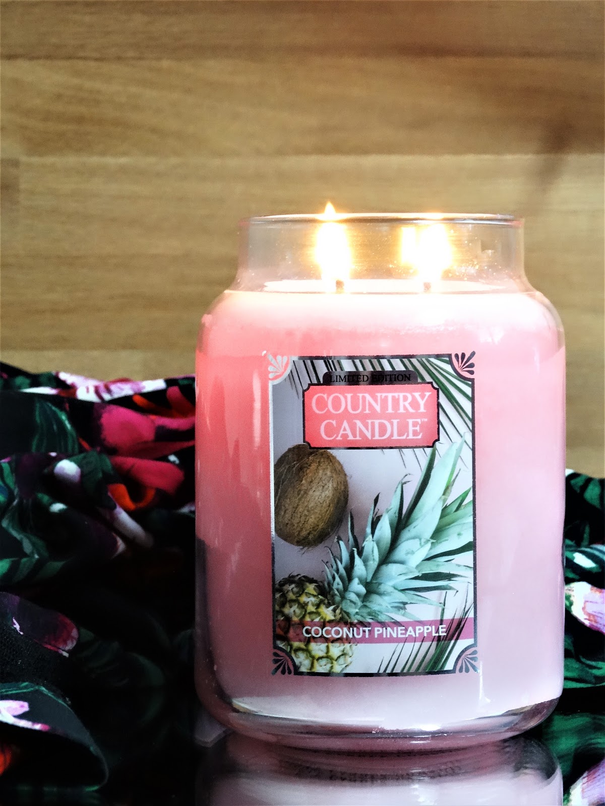 COUNTRY CANDLE COCONUT PINEAPPLE [AVIS]